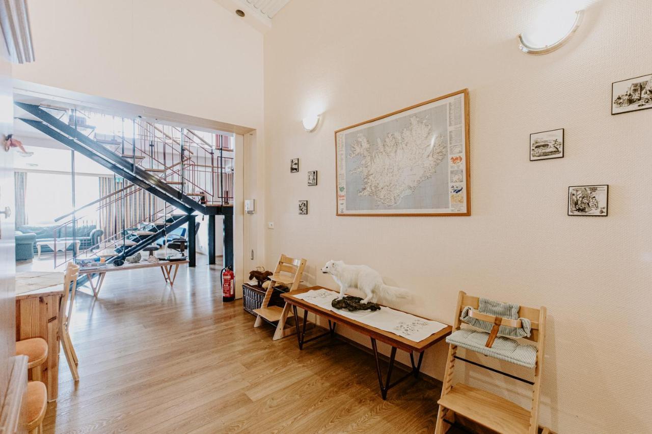 Narfastadir Guesthouse Лейгар Экстерьер фото