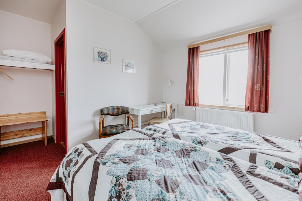Narfastadir Guesthouse Лейгар Экстерьер фото