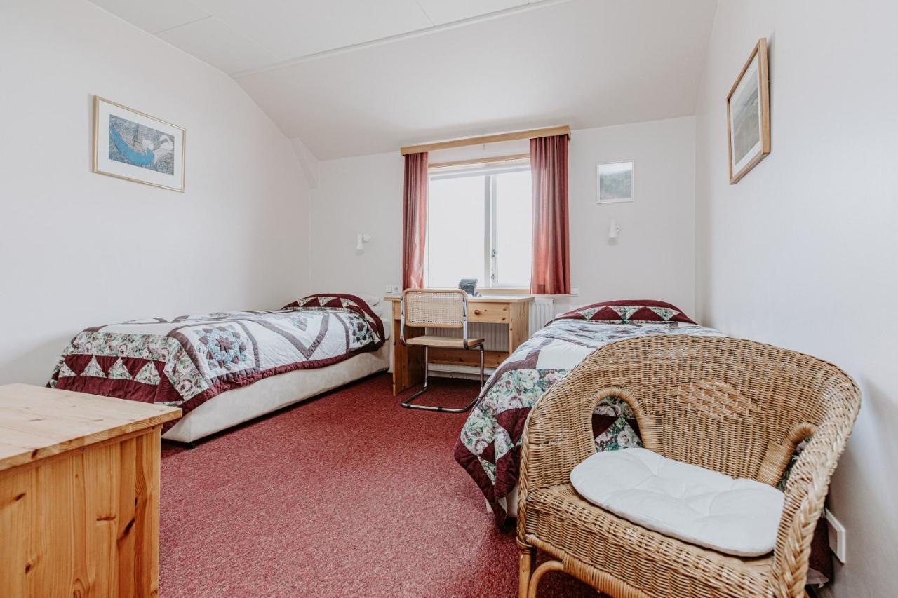Narfastadir Guesthouse Лейгар Экстерьер фото